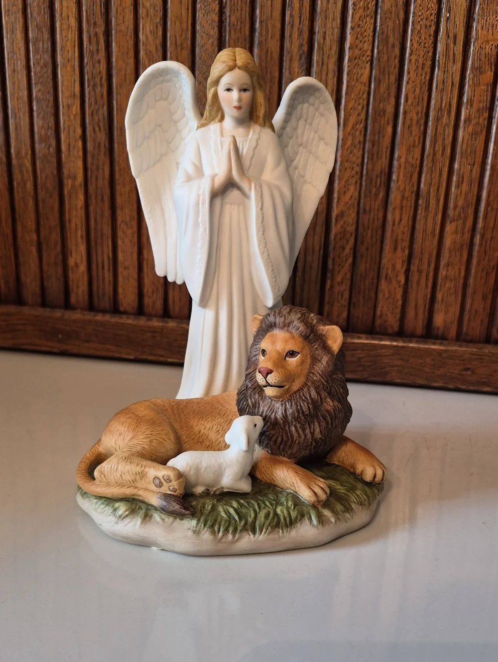 Vintage 1997 Home Interiors "Peace on Earth" Collectible Porcelain Figurine